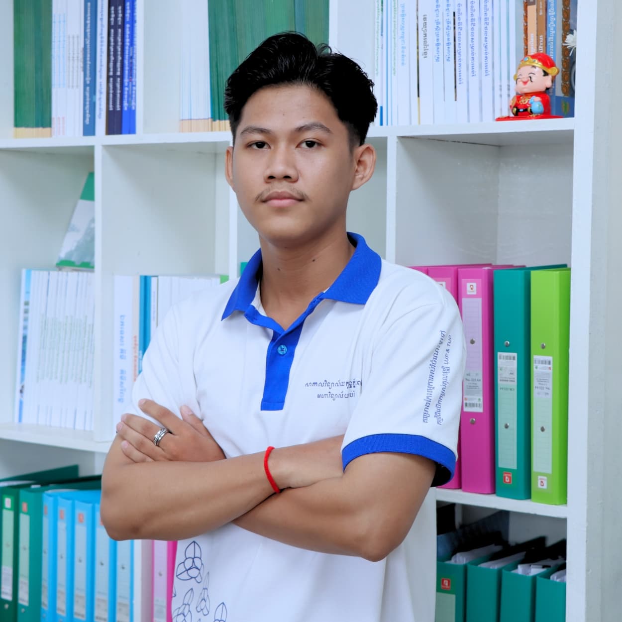លោក ភ័ណ្ឌ លីហ៊ុយ